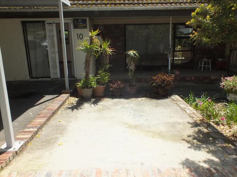 To Let 1 Bedroom Property for Rent in La Rochelle Western Cape
